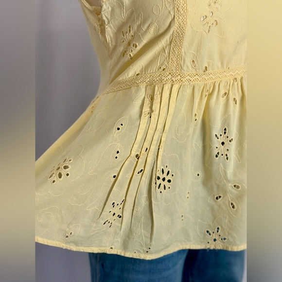 Melissa Paige Yellow Eyelet Peplum Blouse (842) - Picture 6 of 11
